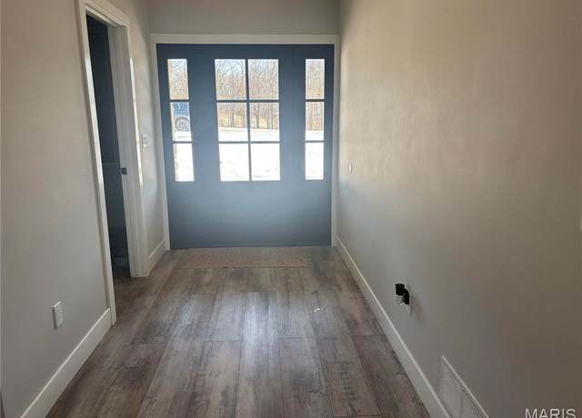 Property at 161 Kitlaw Trl, Hannibal, MO 63401, 3 beds, 2.5 baths
