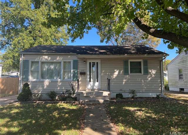 Property at 1717 Spring Ave, Granite City, IL 62040, 2 beds, 1 bath