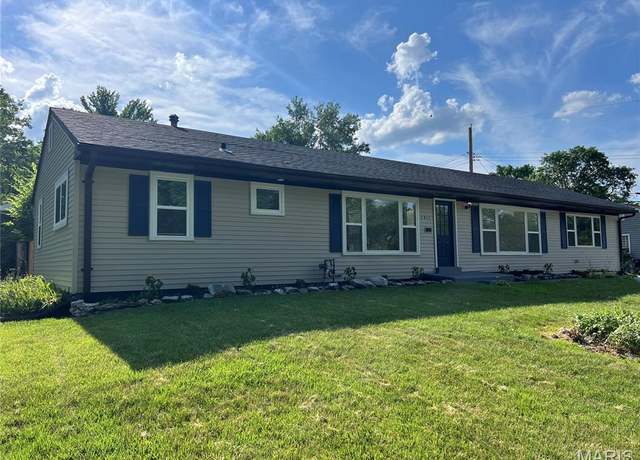Property at 7411 Brightwood Dr, St Louis, MO 63123, 4 beds, 1 bath