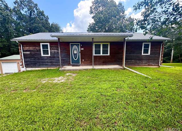 Property at 15900 Top Dr, St Robert, MO 65584, 4 beds, 3 baths