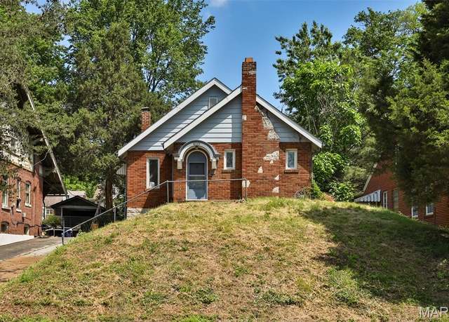 Property at 8033 Washington St, St Louis, MO 63114, 3 beds, 2 baths