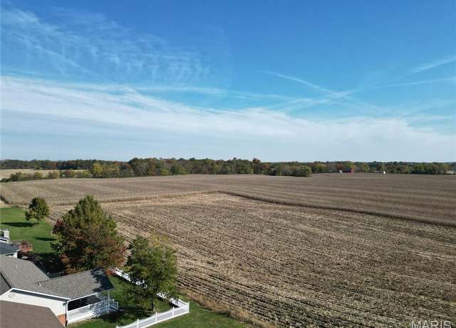 Property at 5 Mozart Pl, Millstadt, IL 62223
