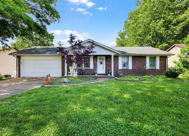 Property at 821 Sequoia Dr, Bethalto, IL 62010, 2 beds, 2 baths