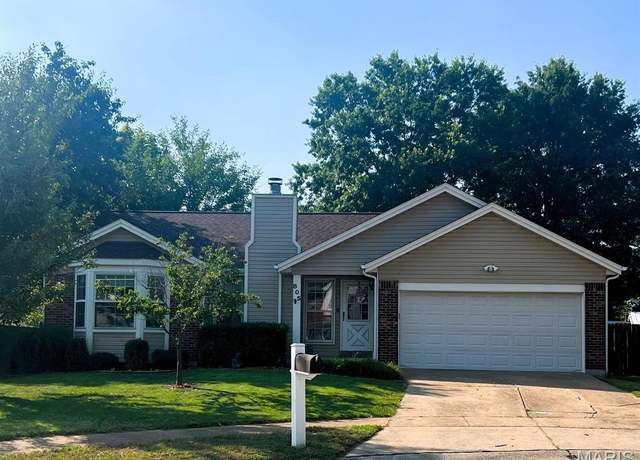 Property at 805 Weathervane Ct, Manchester, MO 63021, 3 beds, 3 baths