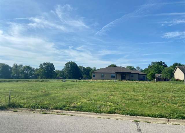 Property at 1144 Emily Ln, Trenton, IL 62293