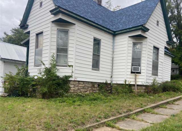 Property at 728 Hickory St, Hannibal, MO 63401, 2 beds, 1 bath