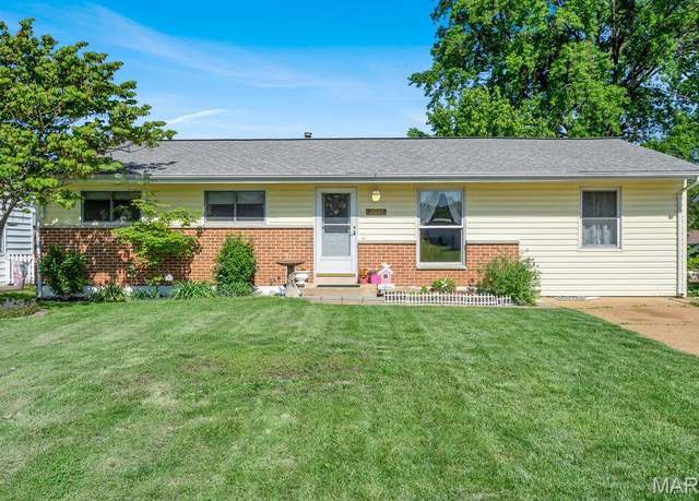 Property at 3027 Copenhagen Dr, St Louis, MO 63125, 3 beds, 1 bath