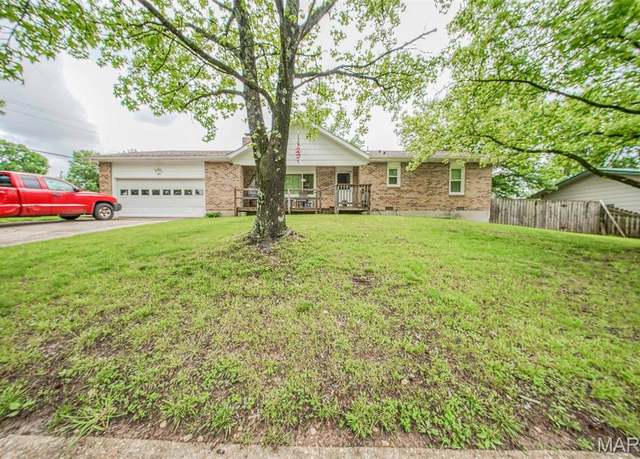 Property at 101 Steeplechase Rd, Rolla, MO 65401, 4 beds, 2 baths