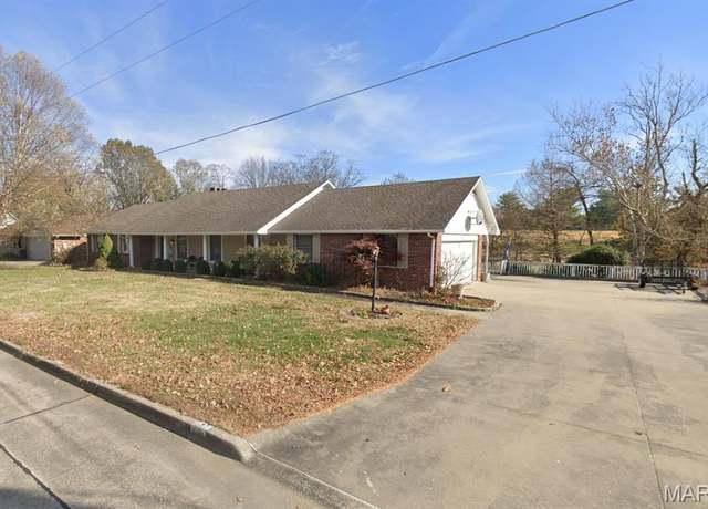 Property at 1402 Greenway Dr, Jackson, MO 63755, 5 beds, 3 baths