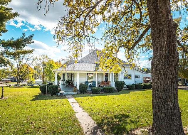 Property at 401 W Gibbs, Salem, MO 65560, 6 beds, 3 baths