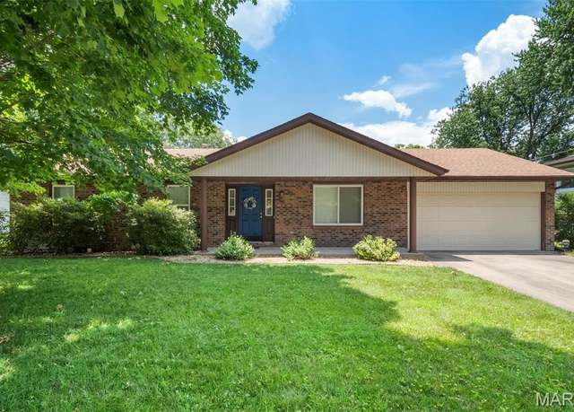Property at 33 Village Dr, Swansea, IL 62226, 3 beds, 2 baths