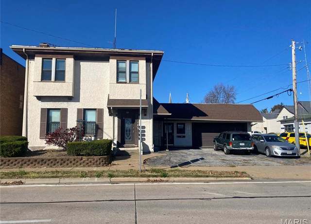 Property at 125 S 5th, St Charles, MO 63301, 7 beds