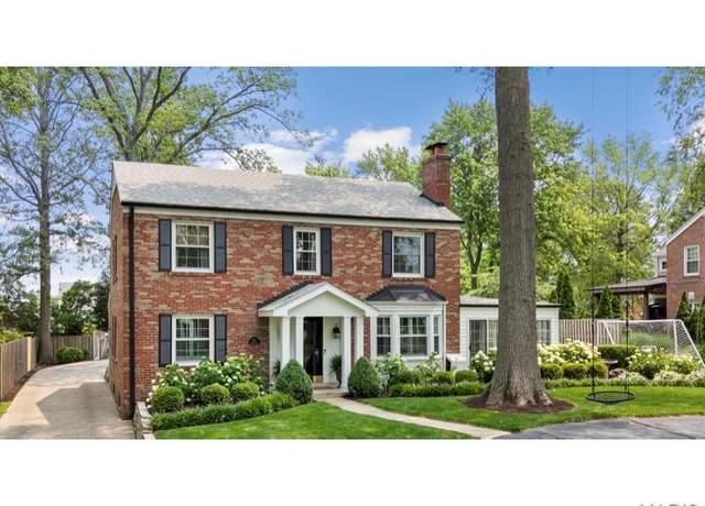 Property at 46 Enfield Rd, Ladue, MO 63132, 4 beds, 2.5 baths