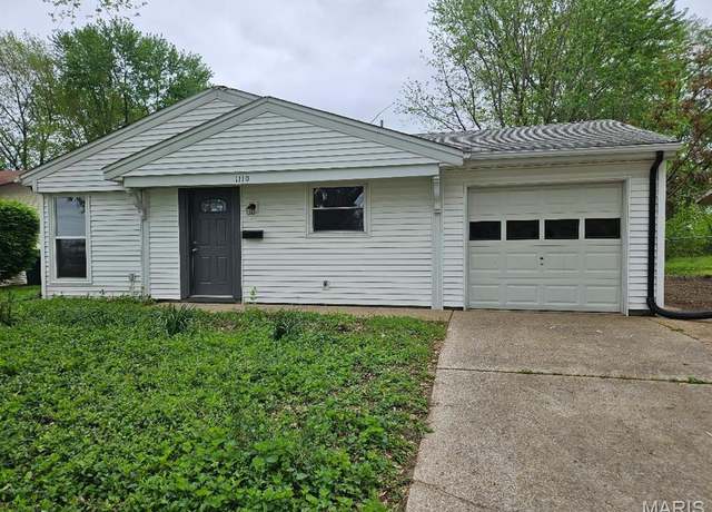 Property at 1110 St Clement Dr, Cahokia, IL 62206, 4 beds, 1 bath