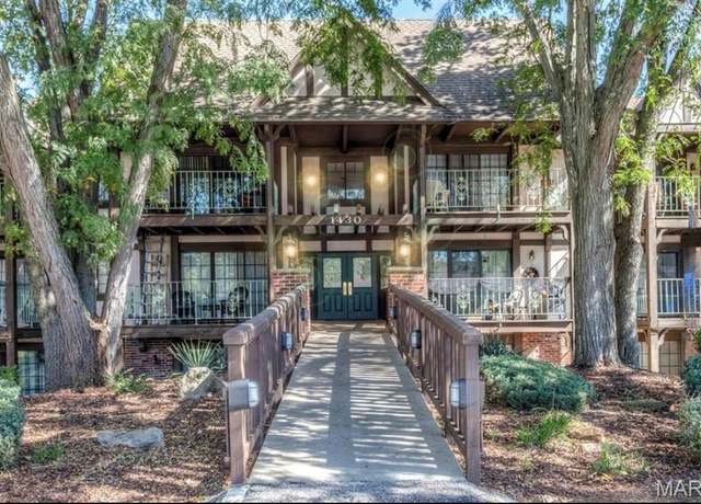 Property at 1430 Heritage Lndg #306, St Charles, MO 63303, 1 bed, 1 bath