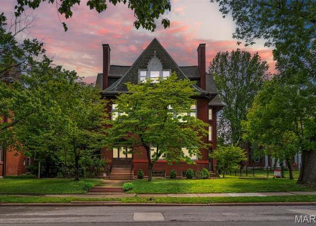 Property at 3130 Russell, St Louis, MO 63104, 5 beds, 2.5 baths