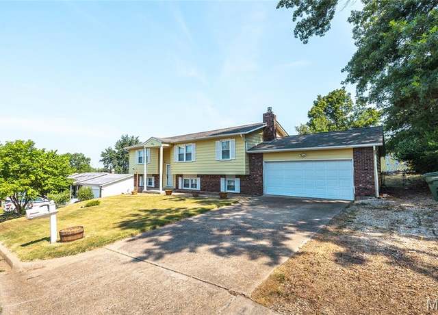 Property at 1510 Scenic Dr, Rolla, MO 65401, 3 beds, 2.5 baths