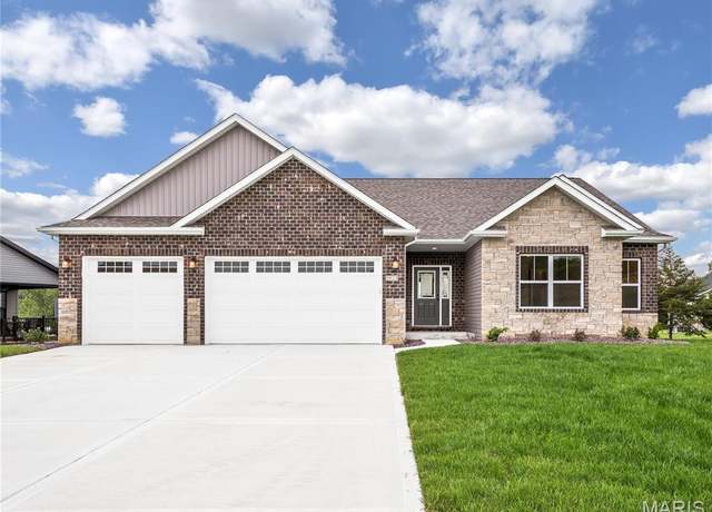 Property at 2923 Kehrswood Ct, Maryville, IL 62062, 4 beds, 3 baths