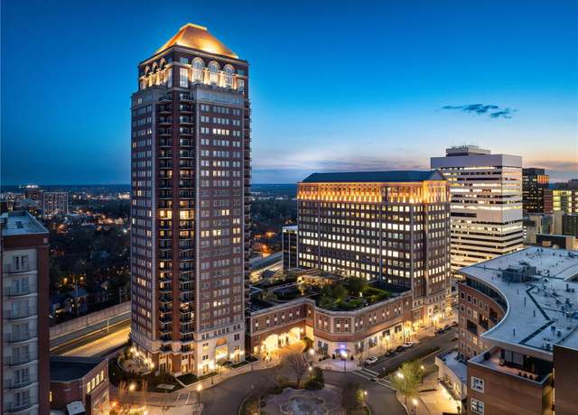 Property at 150 Carondelet #2901, St Louis, MO 63105, 4 beds, 4.5 baths