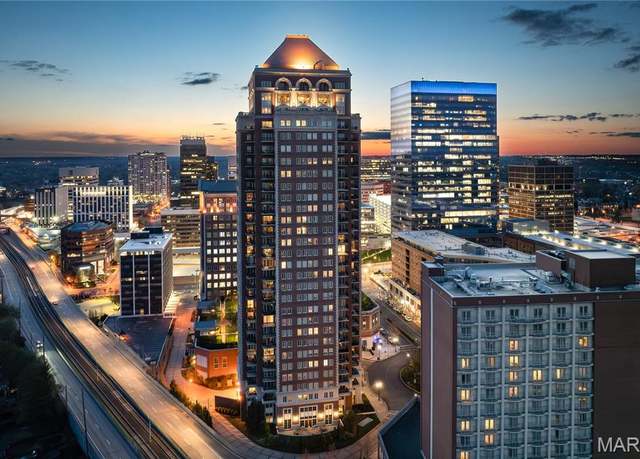 Property at 150 Carondelet #2901, St Louis, MO 63105, 4 beds, 4.5 baths
