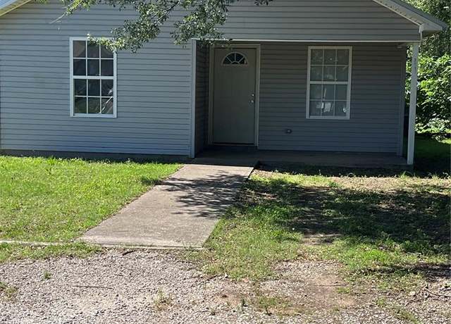 Property at 1917 Dunklin St, Kennett, MO 63857, 2 beds, 1 bath