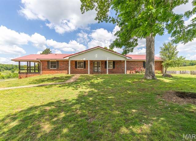 Property at 5909 State Highway 142 West, Doniphan, MO 63935, 5 beds, 3 baths
