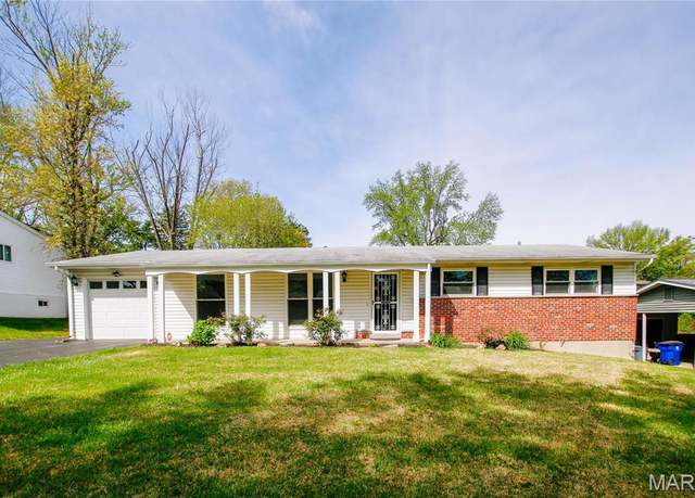 Property at 1315 Jeanne Hills Dr, St Louis, MO 63146, 3 beds, 2 baths