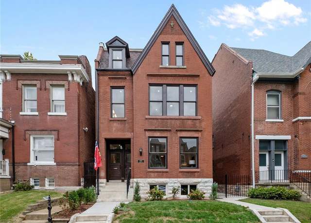 Property at 2745 Armand Pl, St. Louis, MO 63104, 4 beds, 3.5 baths