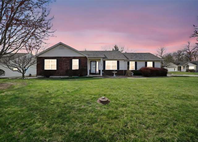 Property at 142 Carrington Blvd, Troy, MO 63379, 3 beds, 3 baths