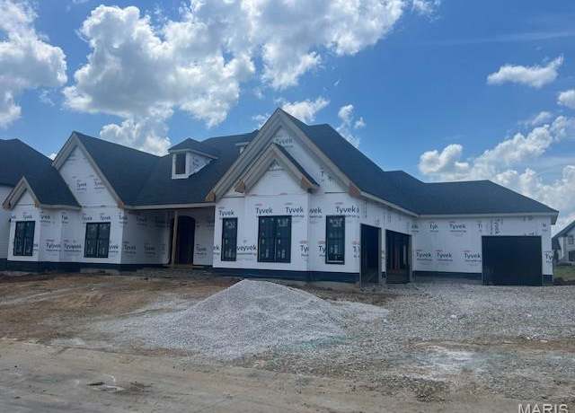 Property at 724 Silver Buck Ln, Chesterfield, MO 63005, 4 beds, 3.5 baths