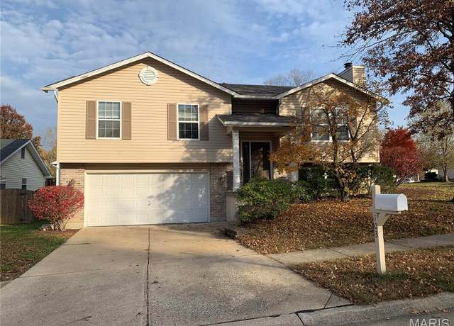 Property at 103 Mcclay Village Dr, St Peters, MO 63376, 3 beds, 2.5 baths