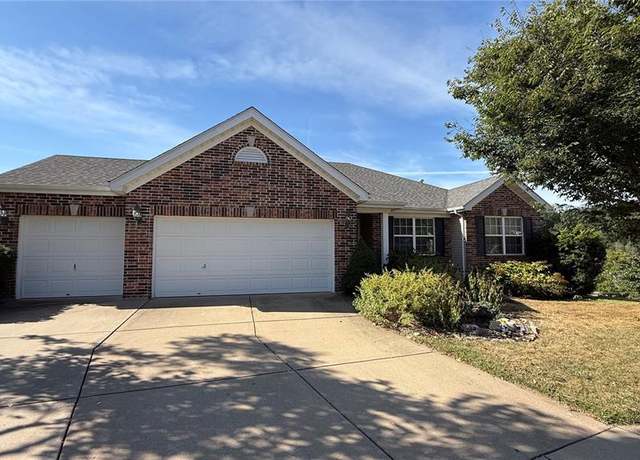 Property at 6796 Eagles View Dr, Pacific, MO 63069, 4 beds, 2 baths