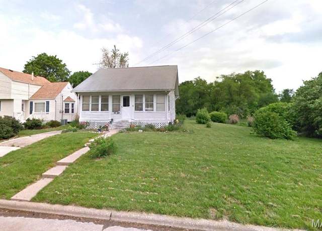 Property at 3308 Kendall Ave, Alton, IL 62002, 2 beds, 1 bath