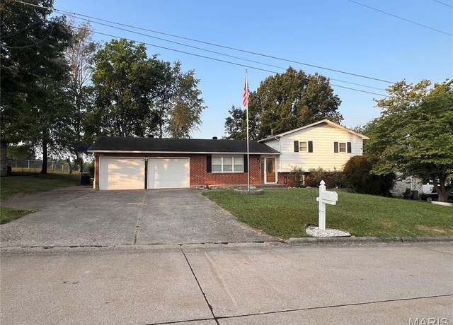 Property at 535 Goodson Dr, Jackson, MO 63755, 3 beds, 2 baths