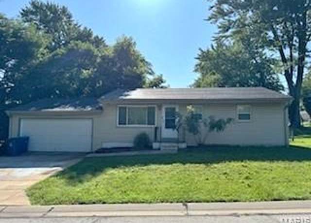 Property at 273 Buddie Ave, St Louis, MO 63135, 2 beds, 1 bath