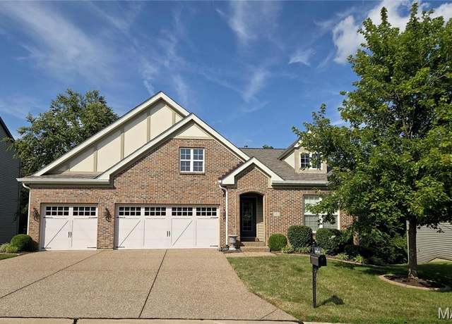 Property at 18 Burnside Ct, St Charles, MO 63303, 4 beds, 4 baths
