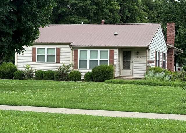 Property at 1028 Main St, New Madrid, MO 63869, 3 beds, 2 baths