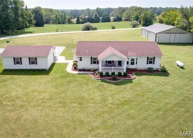 Property at 26821 Andrews Ln, Warrenton, MO 63383, 3 beds, 2.5 baths