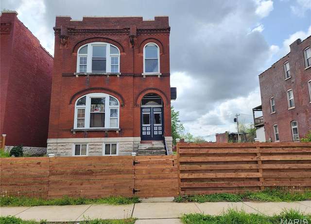 Property at 2032 E Adelaide Ave, St Louis, MO 63106, 3 beds, 2.5 baths