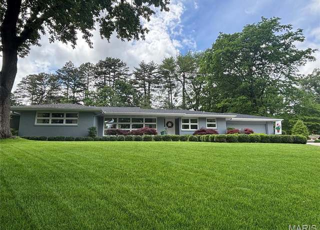 Property at 835 Jurie St, Cape Girardeau, MO 63701, 3 beds, 2.5 baths