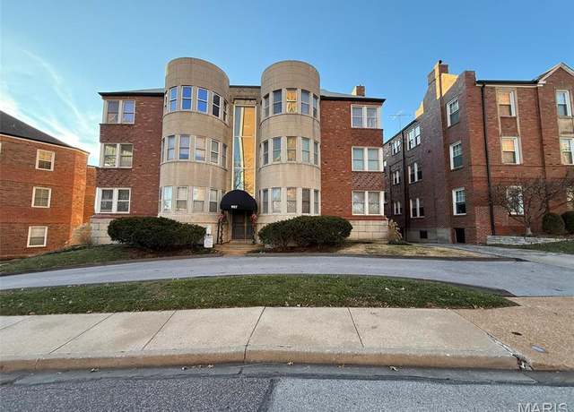 Property at 907 S Hanley Rd #5, Clayton, MO 63105, 1 bed, 1 bath