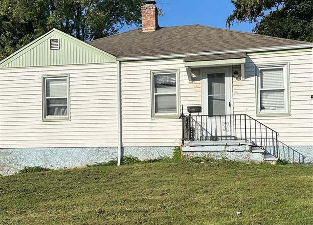 Property at 2068 Wedgewood Dr, St Louis, MO 63136, 3 beds, 2 baths