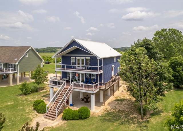 Property at 1457 Riverway Dr, Doniphan, MO 63935, 5 beds, 2 baths