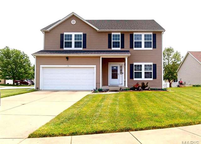 Property at 116 Chestnut Grv, Belleville, IL 62221, 4 beds, 2.5 baths