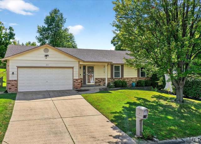 Property at 11 Eagle View Ct, St Peters, MO 63376, 3 beds, 2 baths