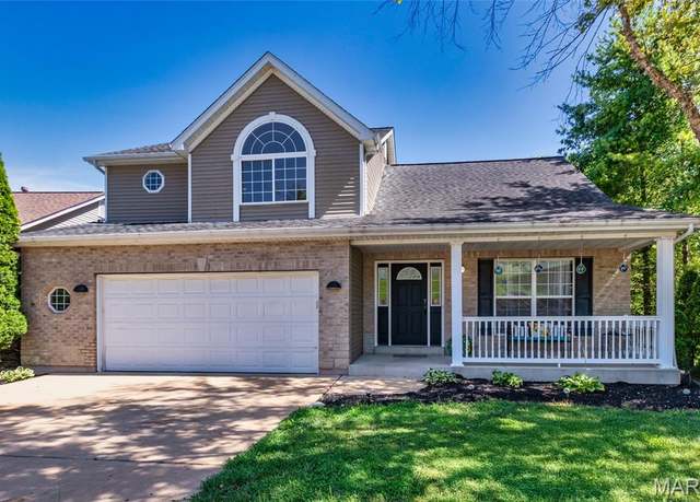 Property at 1010 Winter Lake Dr, Fenton, MO 63026, 4 beds, 3.5 baths