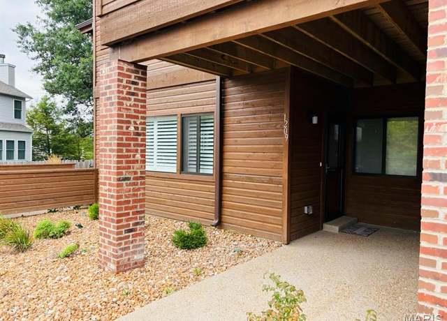 Property at 1209 Hemingway Ln Unit H, Weldon Spring, MO 63304, 2 beds, 2 baths