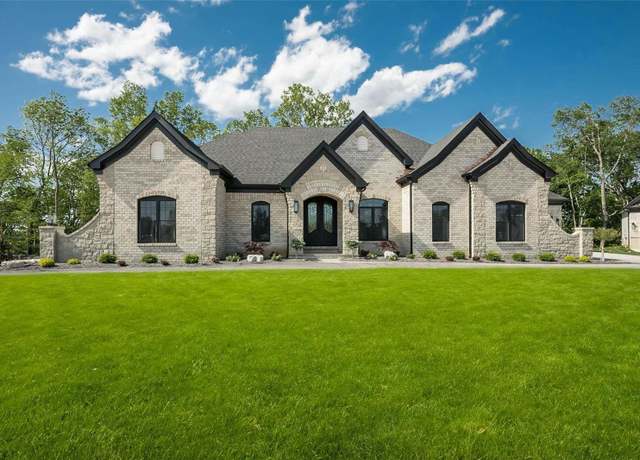 Property at 805 Silver Buck Ln, Chesterfield, MO 63005, 3 beds, 3.5 baths