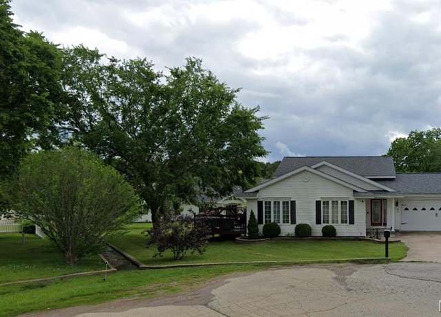 Property at 61 Dove Ct, Farmington, MO 63640, 2 beds, 2 baths