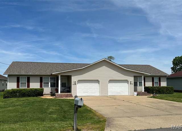 Property at 806 Susan St Unit A-B, Dexter, MO 63841, 2 beds, 2 baths